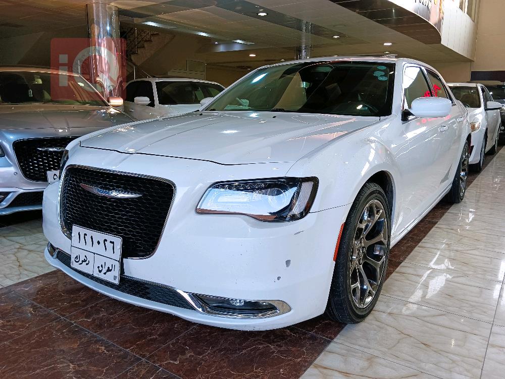 كرايسلر 300